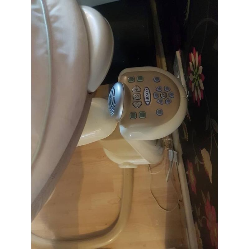 graco musical swing with usb to play ur own music