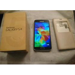 Samsung Galaxy S5 immaculate condition with original charger and original box