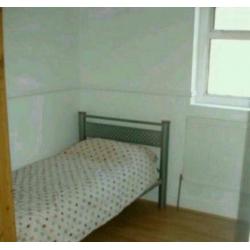single room E11 Zone 3 Central Line