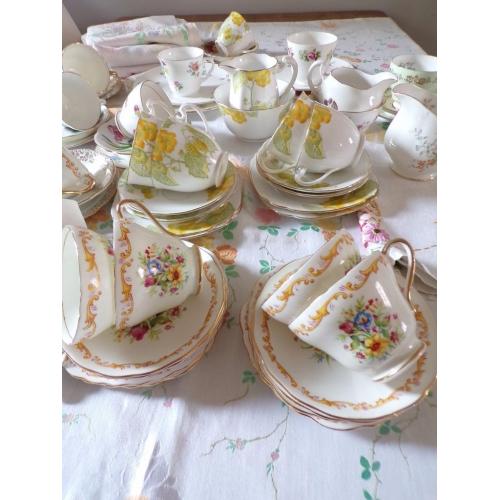 JOB LOT 16 VINTAGE CHINA CUP TRIOS T'CLOTHS/NAPKINS WEDDING TEA PARTY