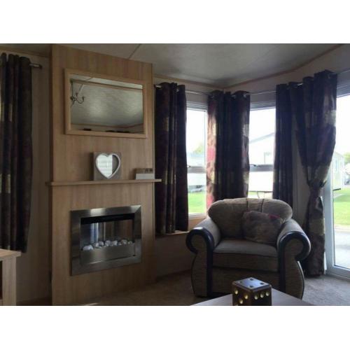 LUXURY 3 BEDROOM SPACIOUS MODERN HOLIDAY HOME CARAVAN FOR SALE ESSEX