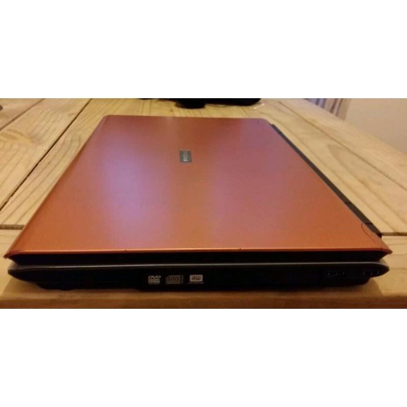 TOSHIBA SATELLITE P100-160 LAPTOP
