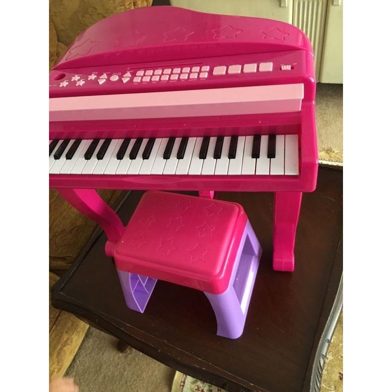 Toy piano