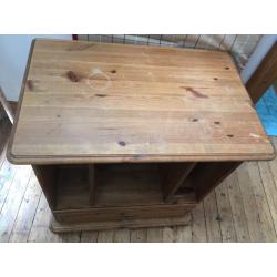 TV Pine Unit