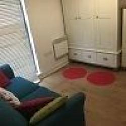 Double room to rent on Hulme close to city centre