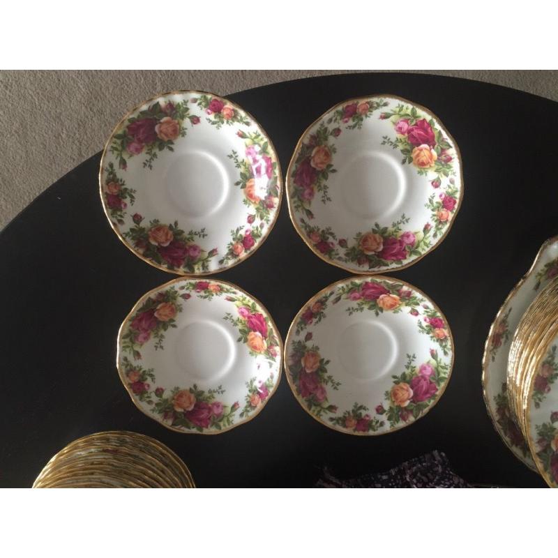Royal Albert Old country Roses tea cup and saucers