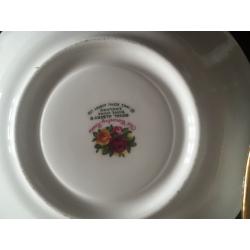 Royal Albert Old country Roses tea cup and saucers