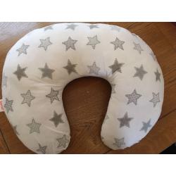 Breast feeding / nursing pillow Baroo