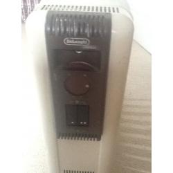 Delongi Oil Rad mains p.1&2 kw power variable. In good nick.