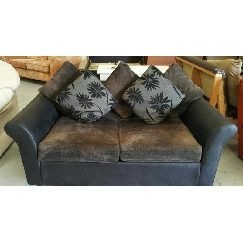 2 seater sofa bed in good condition can deliver