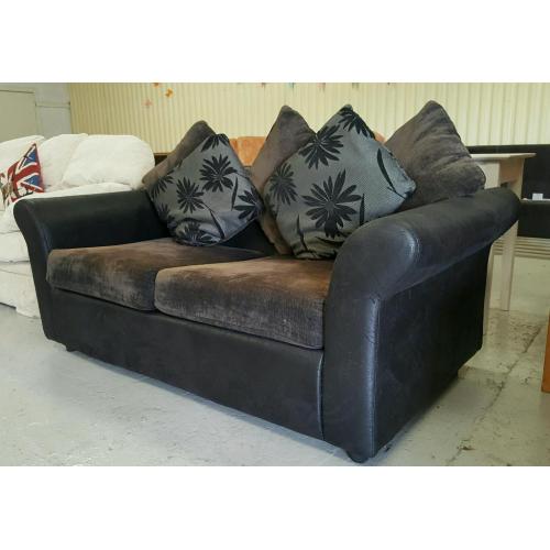 2 seater sofa bed in good condition can deliver