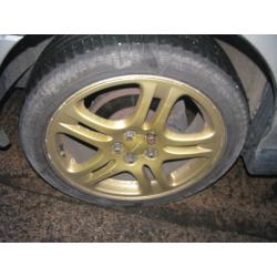 Subaru Impreza WRX Turbo 2000 Gold 17" Alloy Wheels & Tyres