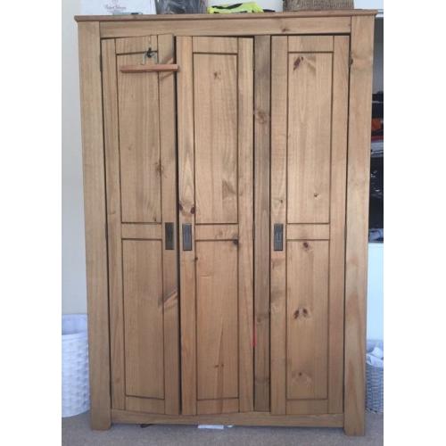 3 door wooden wardrobe