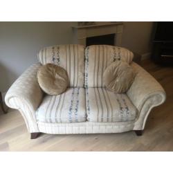 Luxury 4 piece suite. Good condition. 2 sofas and 2 armchairs