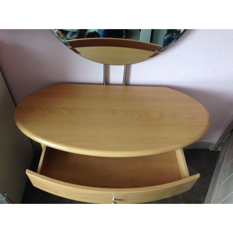 Modern Dressing Table with Large Mirror - great condition