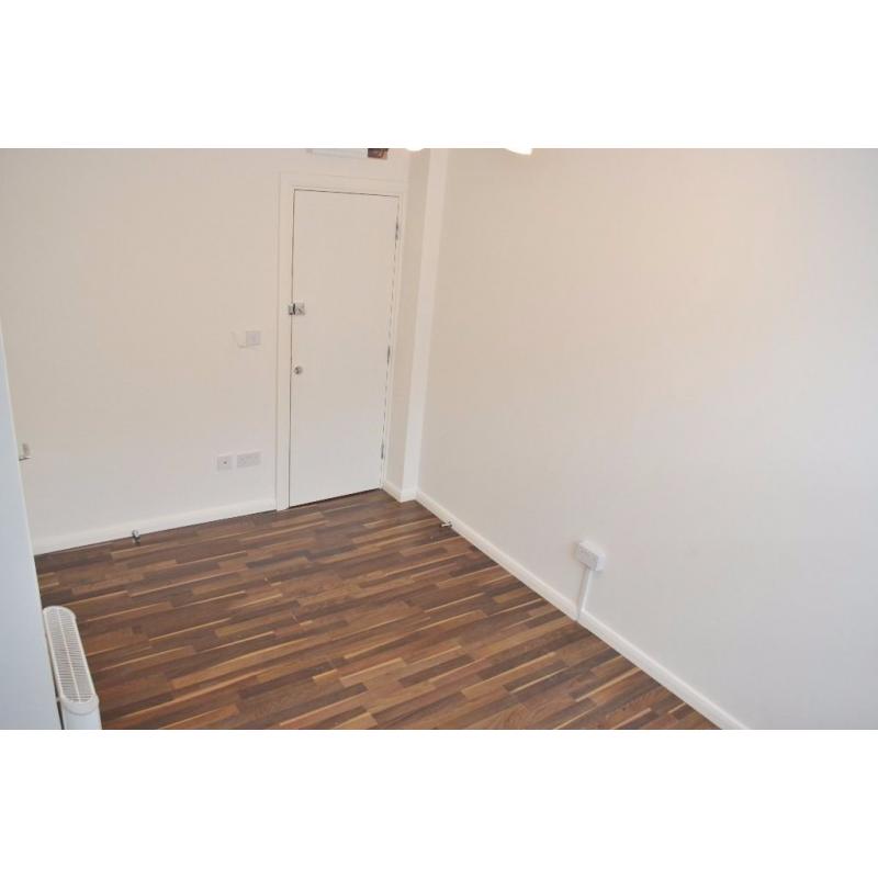 Studio flat to rent in the vibrant area of Stoke Newington - DSS welcome!!