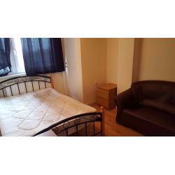 NEW ON THE MARKET!!! 2 x DOUBLE ROOMS IN CANARY WHARF!!!