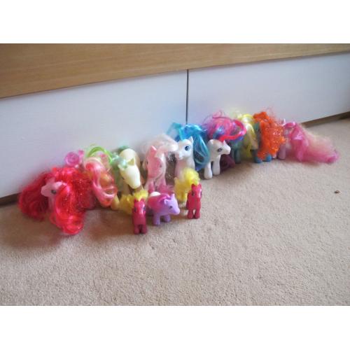 LOTS OF MY LITTLE PONIES