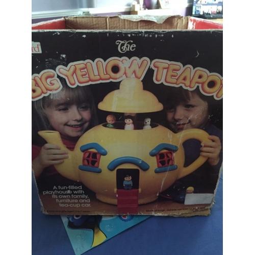 Bluebird big yellow tea pot 1980 vintage toy with box compleat