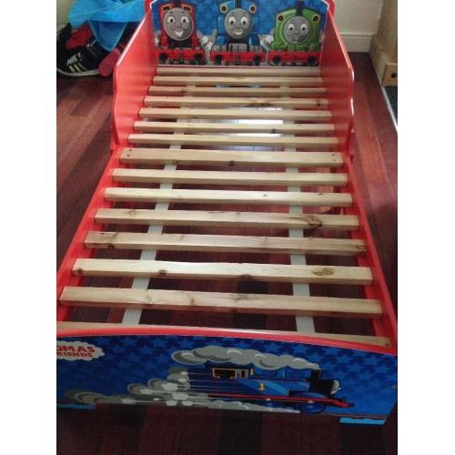 Toddler bed