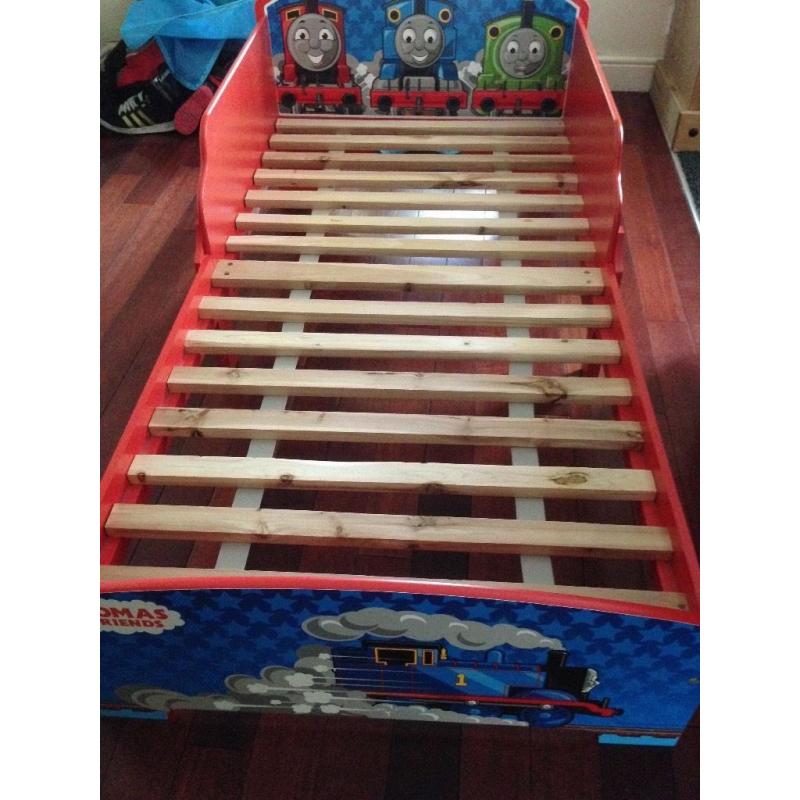Toddler bed