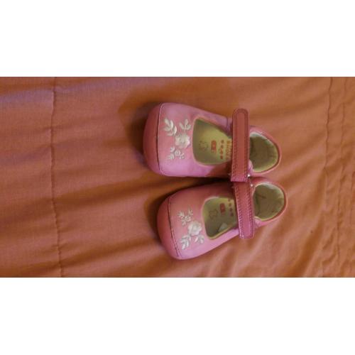 Girls clanks shoes