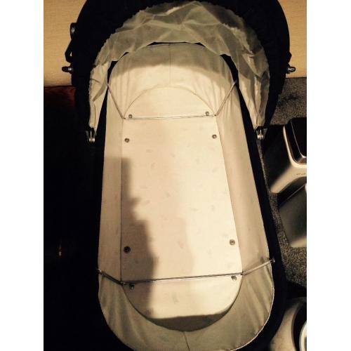 Dolls Silvercross Pram