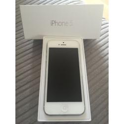 iPhone 5 white & Silver 16gb