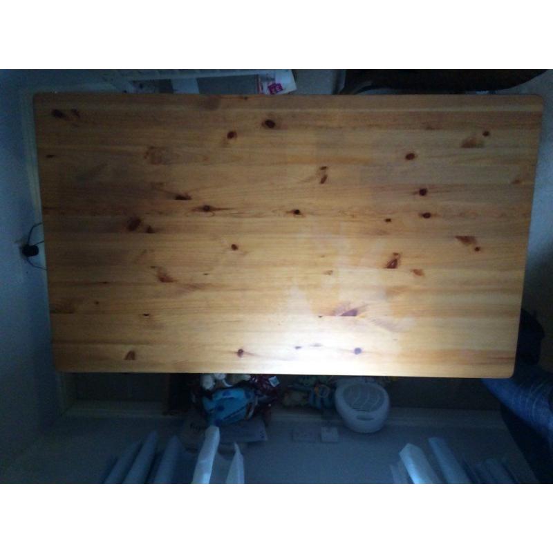 Dining room table