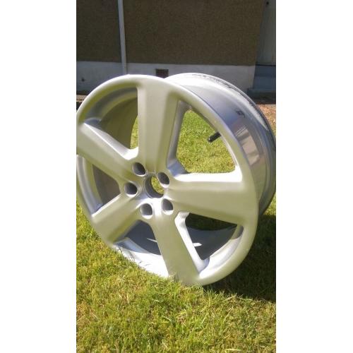 Audi 18" s-line alloy
