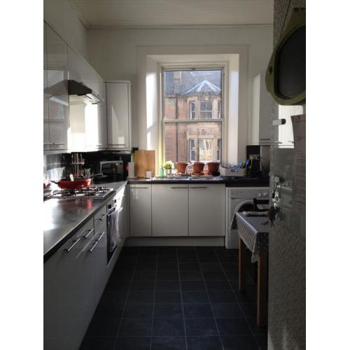 Large double bedroom in the city centre - Internet, Utility included