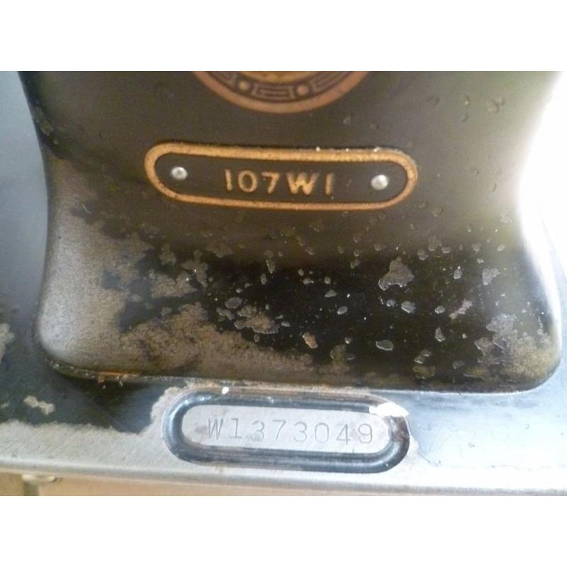 Singer 107W ZIG ZAG SEWING MACHINE (IDEAL FOR SAILMAKING leather, tents