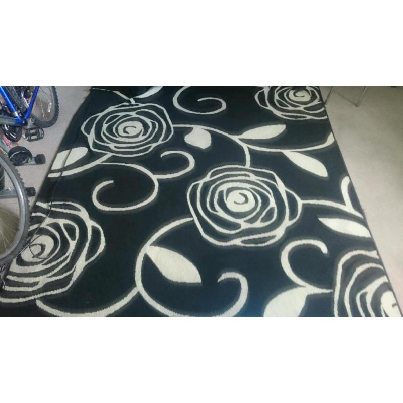 Black and cream rose Rug