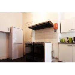 Single Bed in Rooms to rent in 6-bedroom house with garden in affordable and charming Haringey