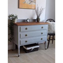 Antique Shabby Chic Painted Chest of Drawers on Wheels. We deliver