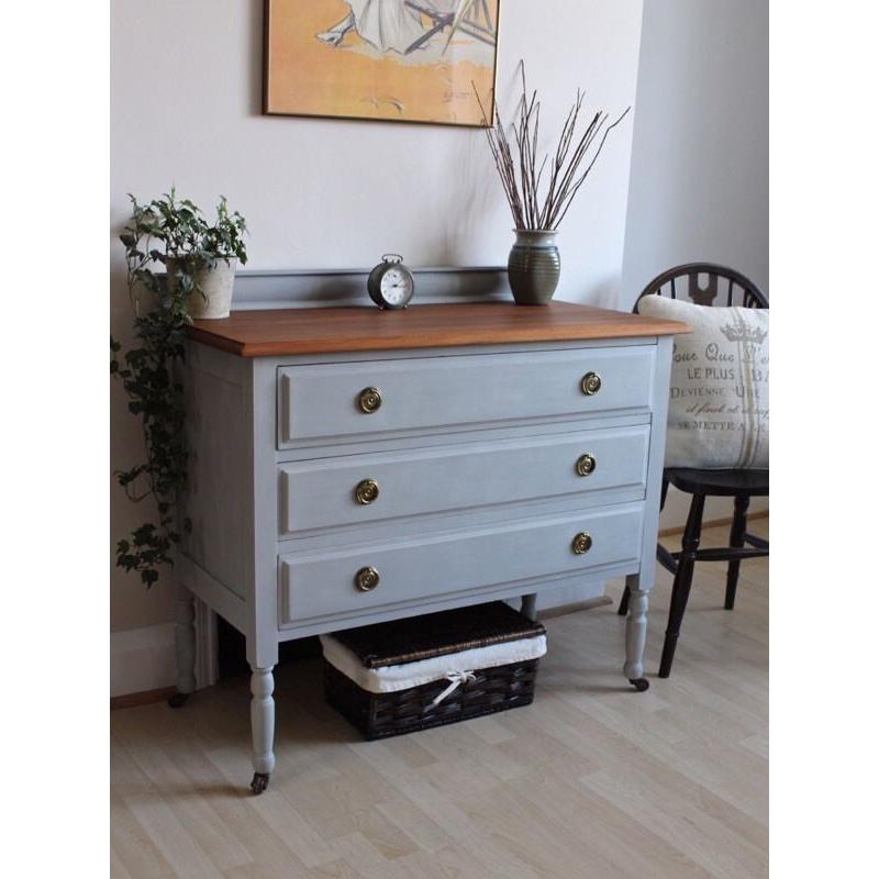 Antique Shabby Chic Painted Chest of Drawers on Wheels. We deliver
