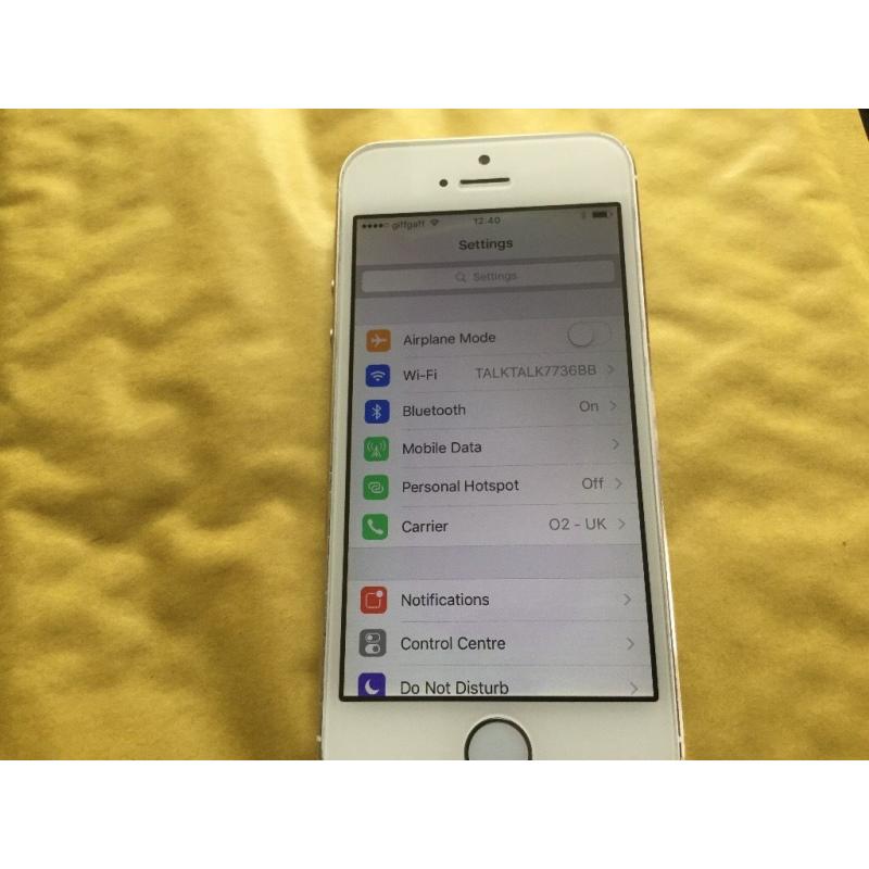 iPhone 5S 16GB GOLD ( UNLOCKED)