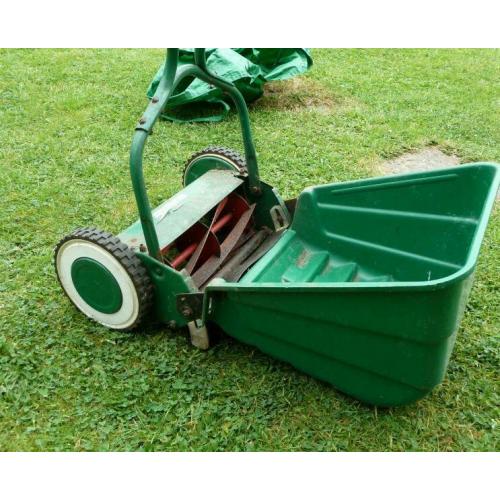 Qualcast Panthet 30 Lawnmower
