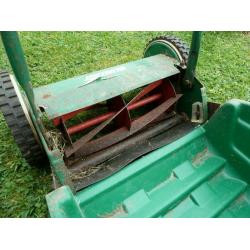 Qualcast Panthet 30 Lawnmower