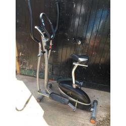 Cross trainer