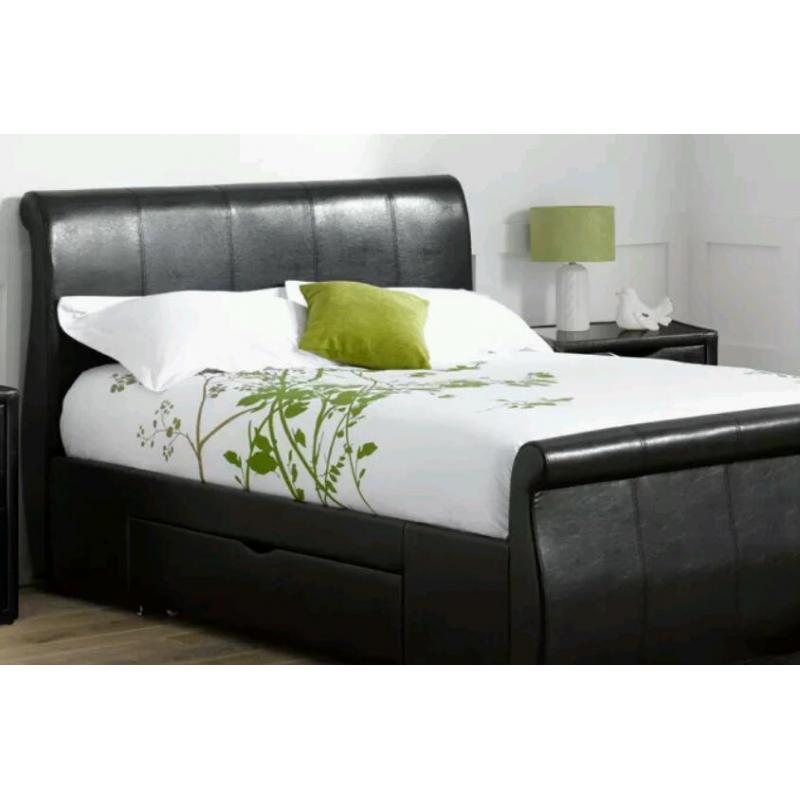 Black Manhatten Kings Size Bed