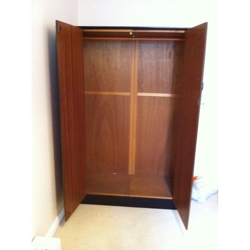 Lockable double wardrobe