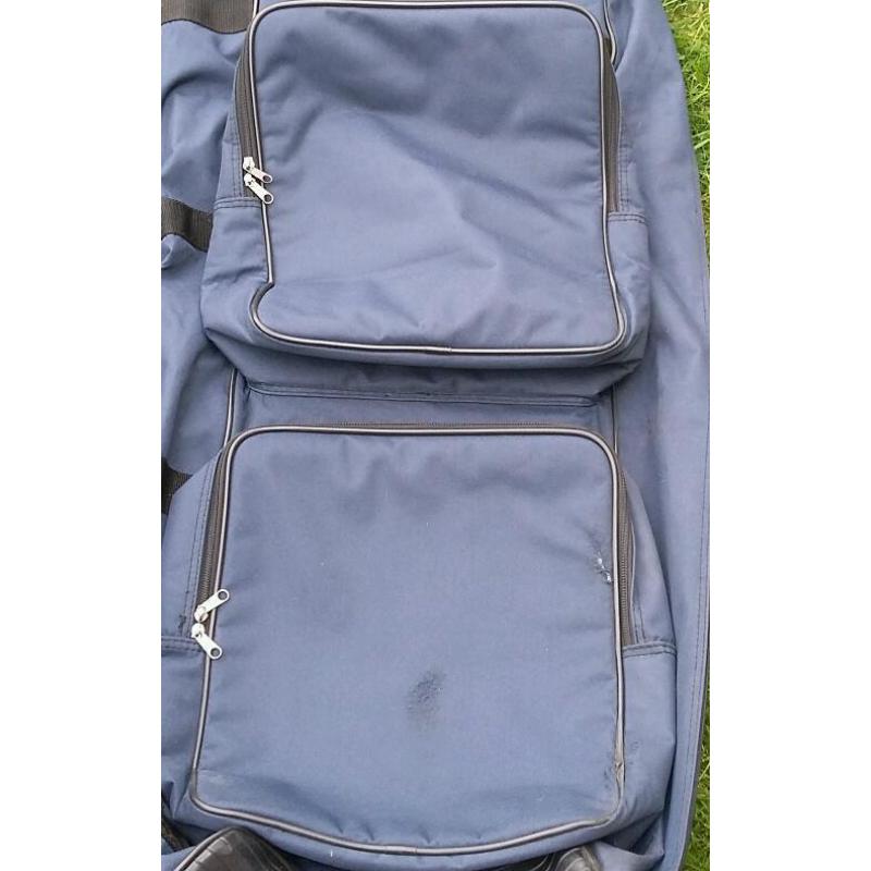 Travel Golf bag carrier - ideal for flying or train journeys