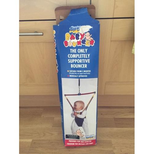 BABY BOUNCER