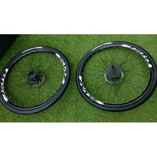 Shimano wheels with tyres.