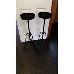 black metal pedestal stands for weddings or events