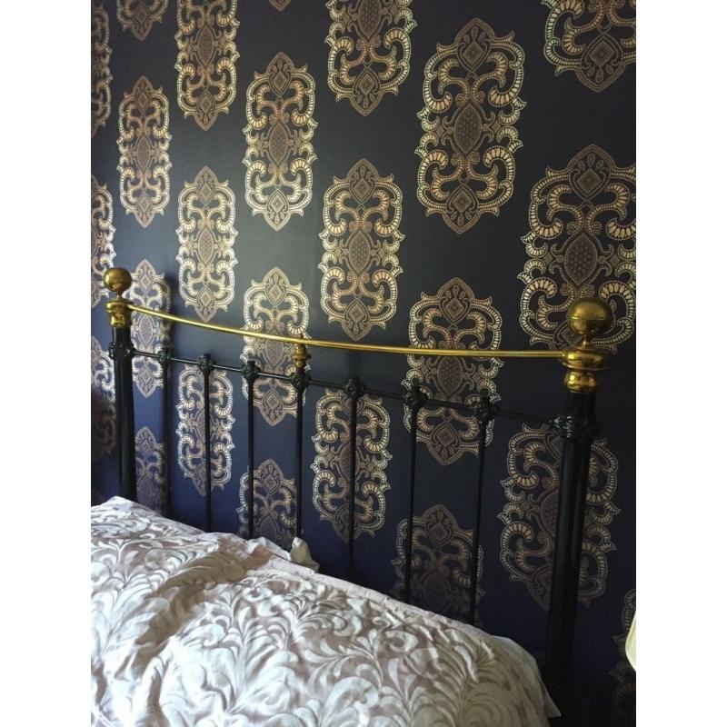 Double brass and metal bedstead good condition