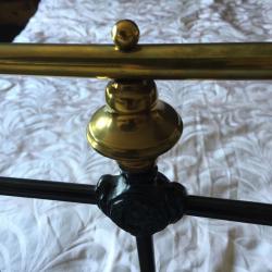 Double brass and metal bedstead good condition