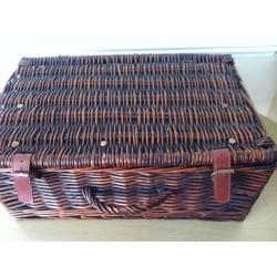 Superb Wicker hamper with original pieces