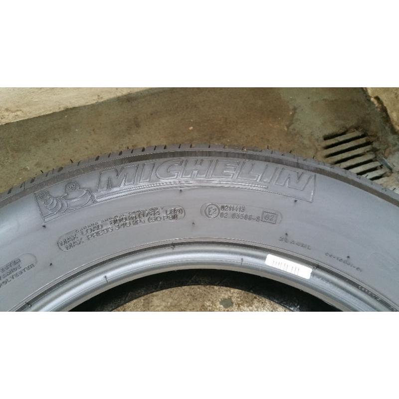 225 60 18 '' 2 x tyres Michelin Latitude Sport